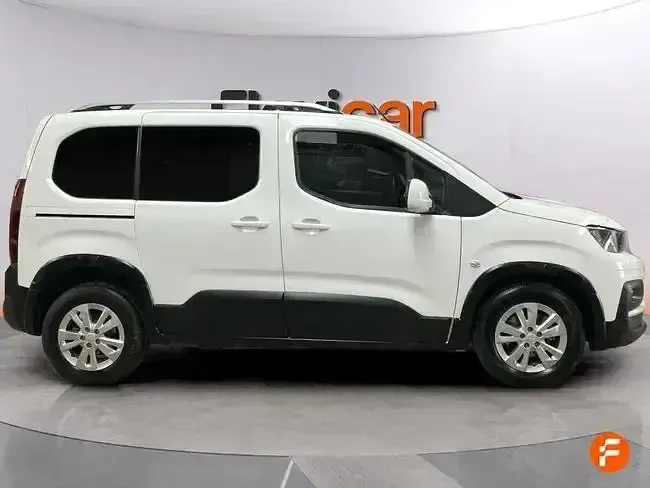 Usado Peugeot Rifter Active 130 CV (95 kW) 2020 Blanco Monovolumen