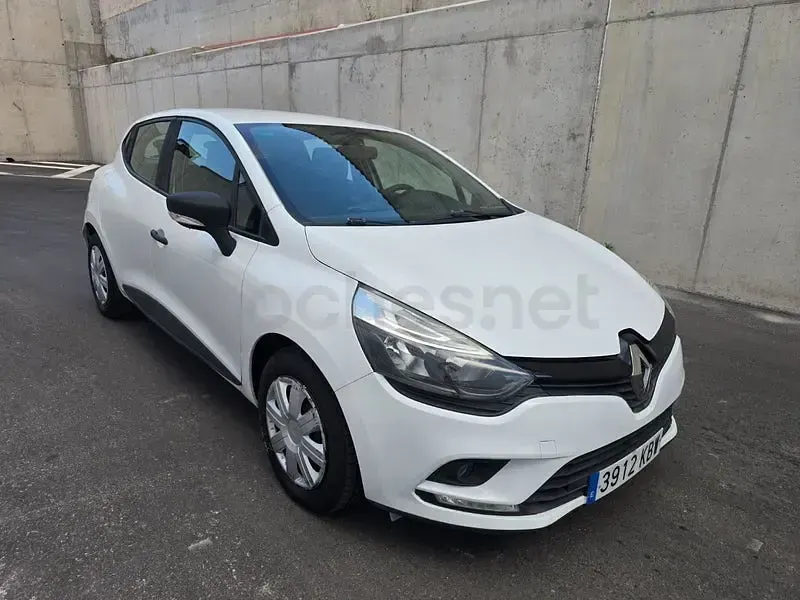 Usado Renault Clio IV Life 75 CV (55 kW) 2017 Blanco Berlina