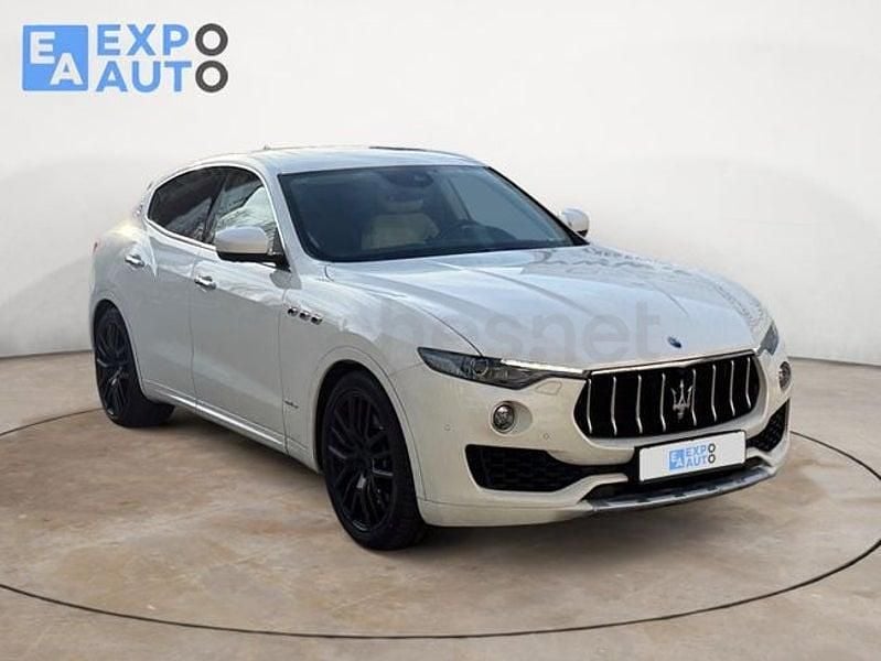 Usado Maserati Levante GranLusso 430 CV (316 kW) 2018 Blanco SUV