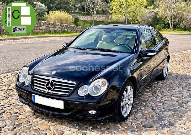 Usado Mercedes C200 163 CV (119 kW) 2006 Negro Berlina