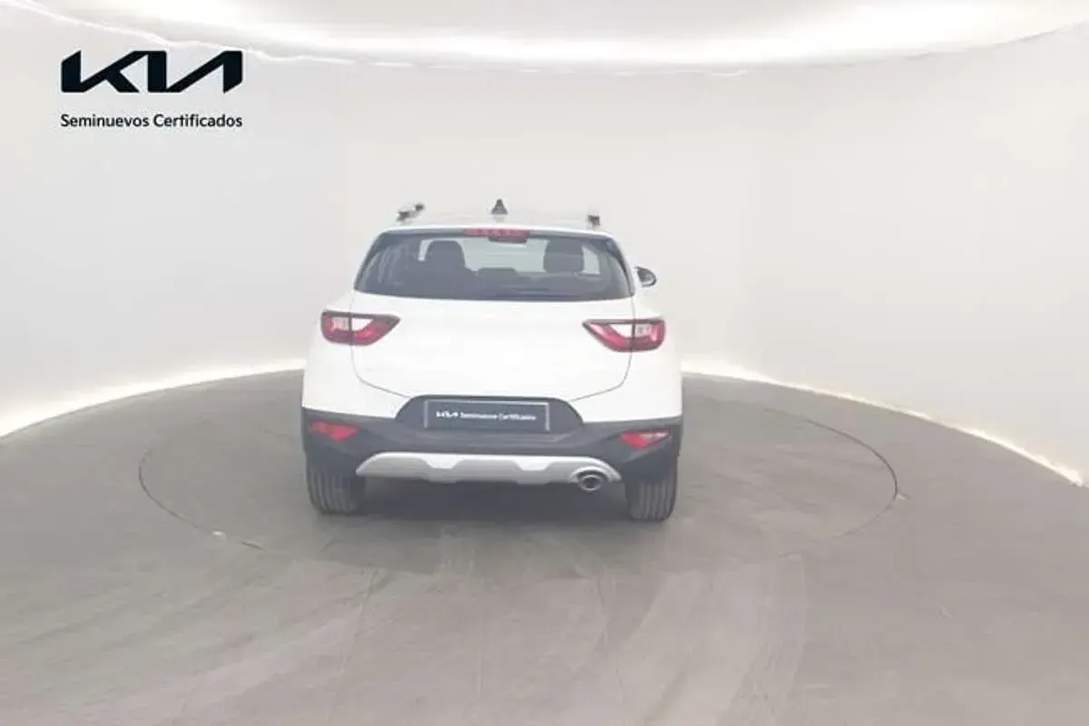 Nuevo Kia Stonic 101 CV (74 kW) 2025 Blanco SUV