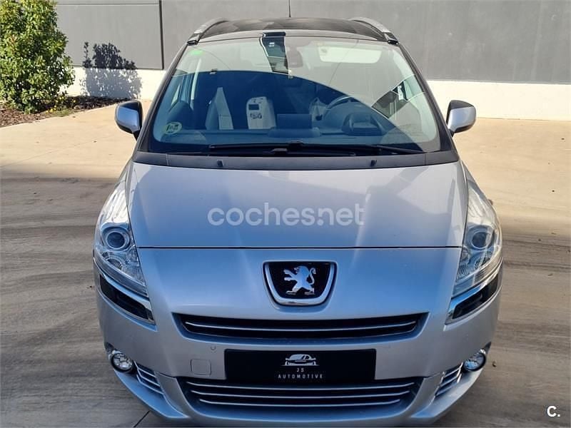 Usado Peugeot 5008 Sport 110 CV (80 kW) 2010 Gris / plata Monovolumen