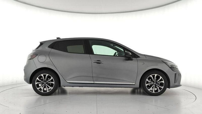 Begagnad Renault Clio V Techno 100 HK (73 kW) 2025 Grå Sedan