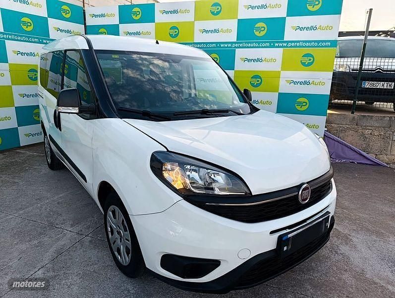 Blanco Usado 2023 Fiat Doblò Monovolumen | 17.400 € (Precio justo) - Imagen 1/4