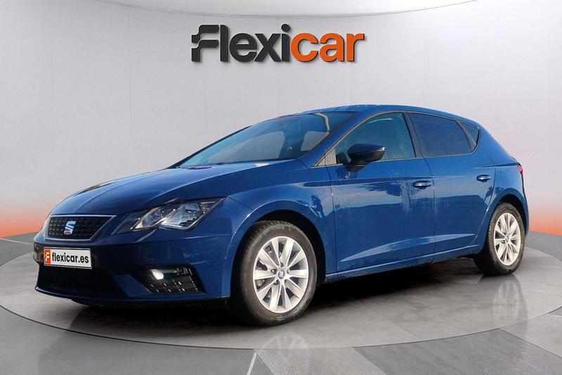 Usado Seat Leon Style 110 CV (80 kW) 2018 Azul Berlina