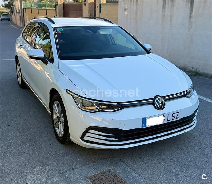 Usado VW Golf VIII Life 115 CV (84 kW) 2021 Blanco Familiar
