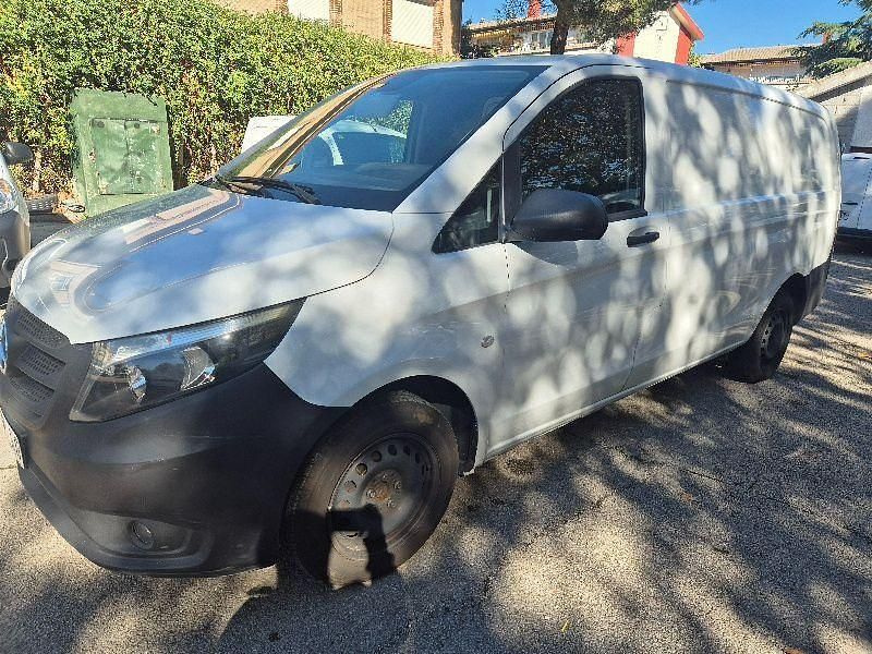 Usado Mercedes Vito 102 CV (75 kW) 2020 Blanco Van