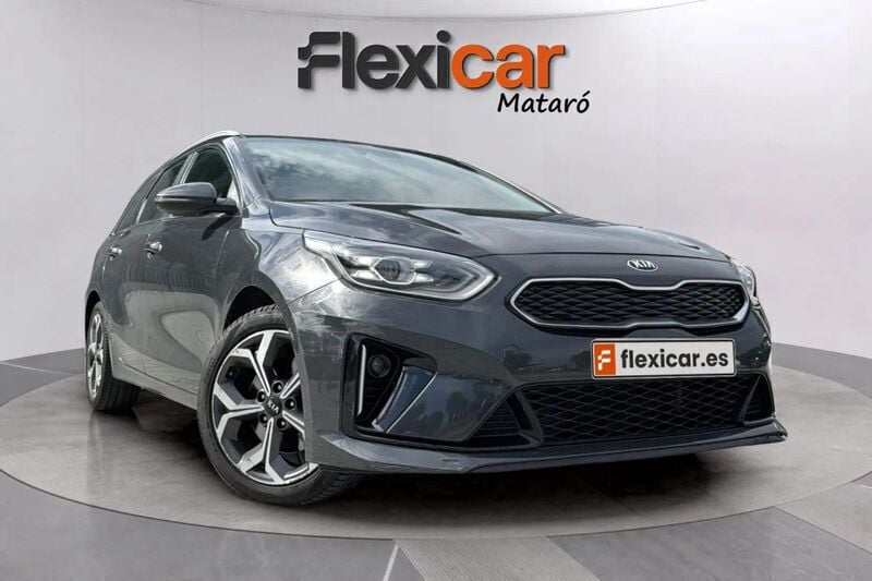 Gris Usado 2021 Kia Ceed Familiar | 13.290 € (Precio justo) - Imagen 1/4