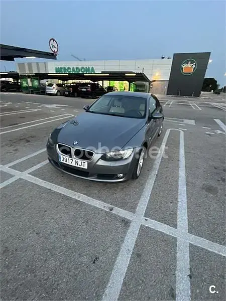 Usado BMW 320 177 CV (130 kW) 2009 Gris / plata Coupe
