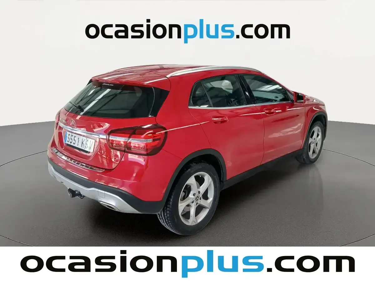 Usado Mercedes GLA200 136 HP (100 kW) 2019 Vermelho SUV