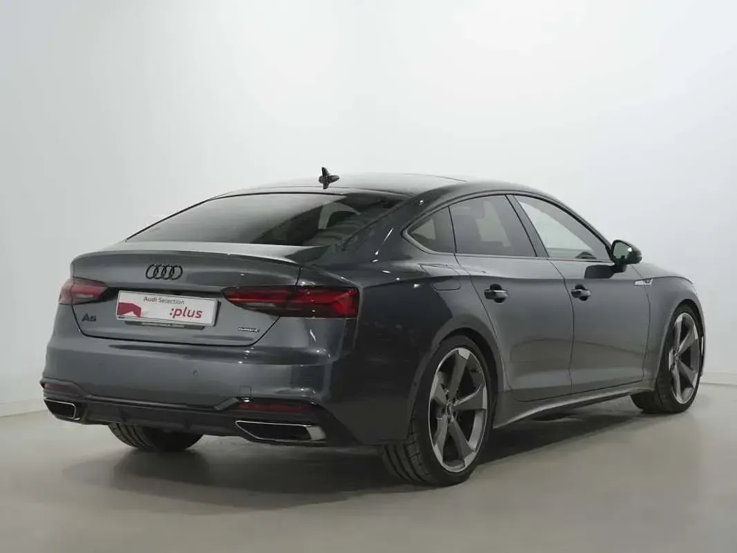 Usado Audi A5 Sportback Ambiente 265 CV (194 kW) 2022 Gris Utilitario