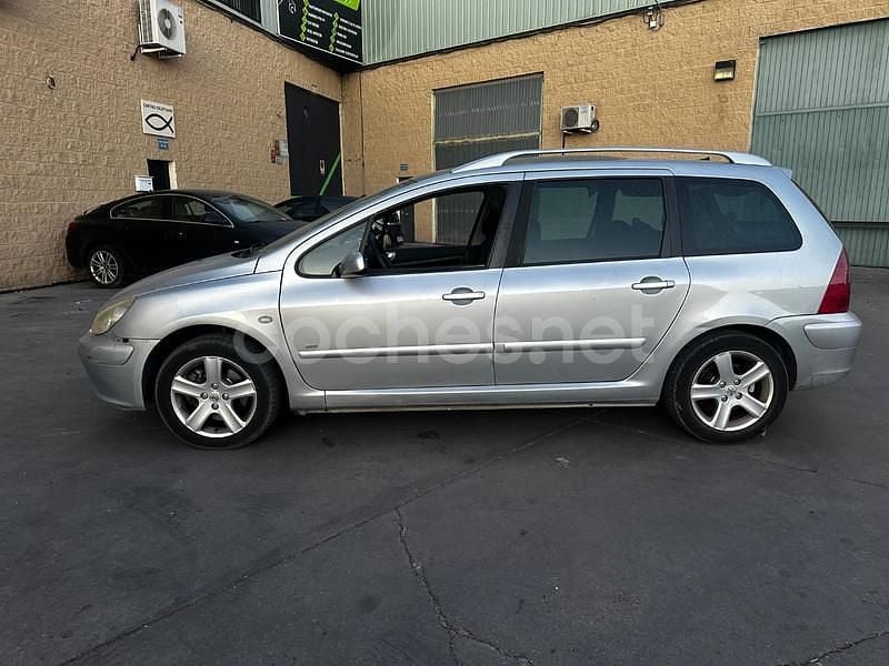 Negro Usado 2004 Peugeot 307 Familiar | 2800 € (Precio justo) - Imagen 1/4