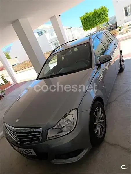 Usado Mercedes C200 Avantgarde 136 CV (100 kW) 2011 Gris / plata Familiar