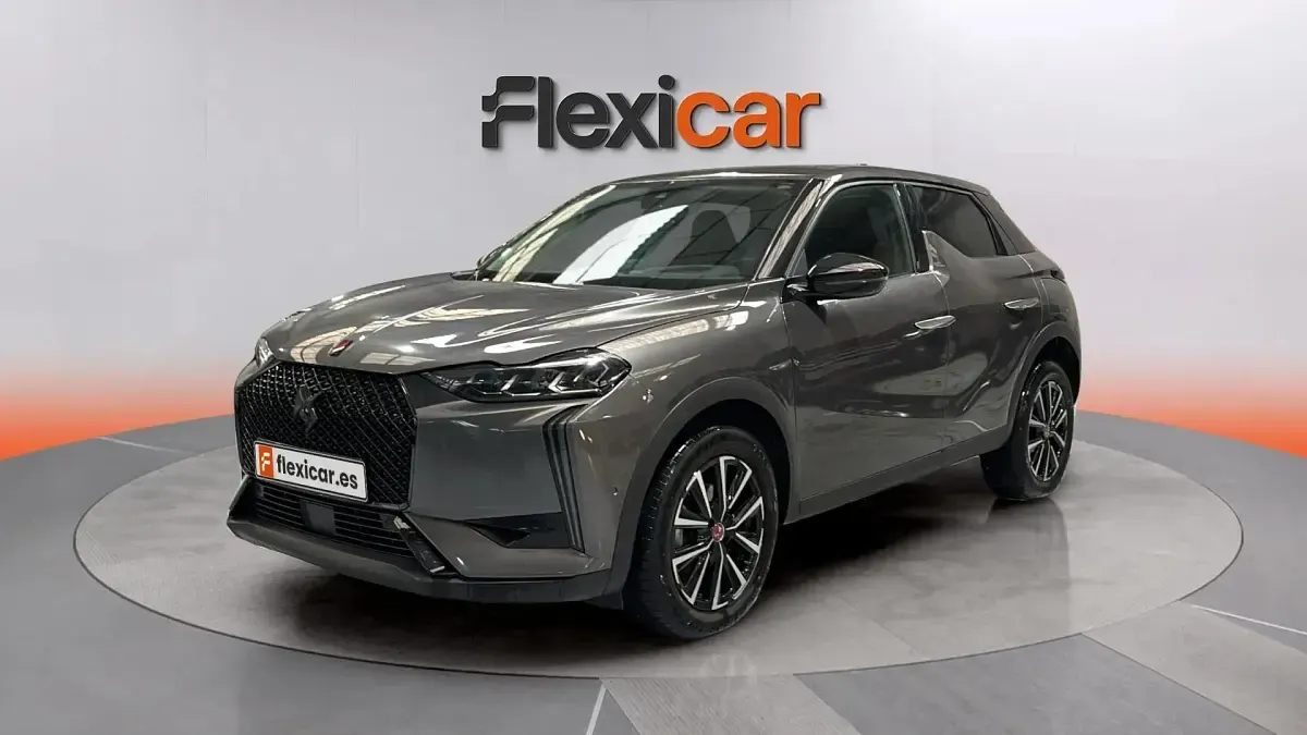 Usado DS Automobiles DS3 Crossback Performance 131 CV (96 kW) 2023 Gris SUV