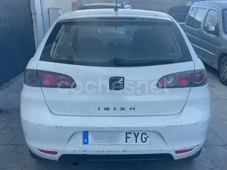 Usado Seat Ibiza 105 CV (77 kW) 2007 Blanco Utilitario