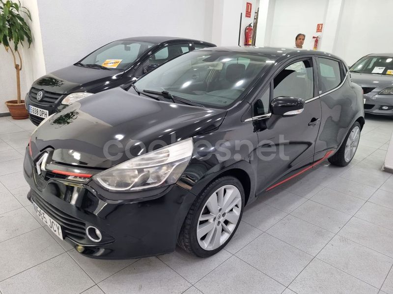Negro Usado 2015 Renault Clio IV LIMITED Berlina | 8800 € (Precio justo) - Imagen 1/4