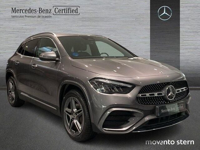 Usado Mercedes GLA250 AMG line 218 CV (160 kW) 2024 Gris SUV