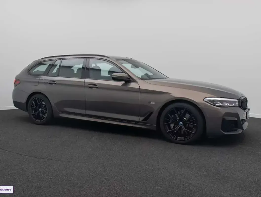 Usado BMW 530e M Sport 292 CV (214 kW) 2022 Gris Familiar