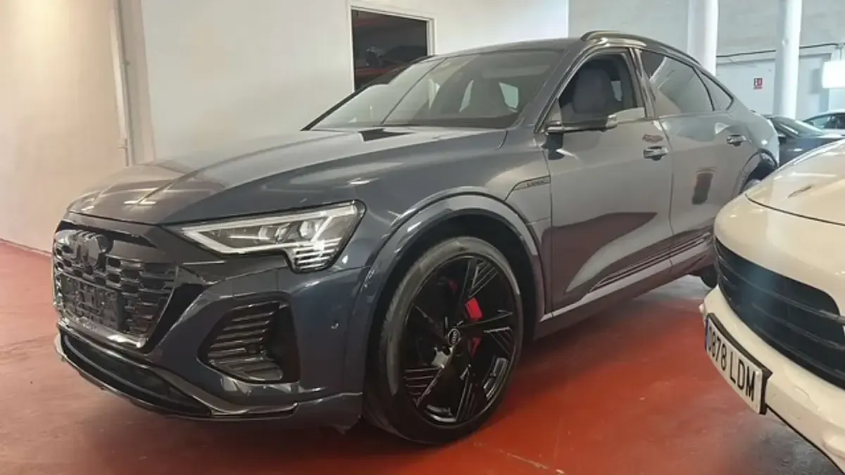 Usado Audi Q8 e-tron S-Line 300 kW (408 CV) 2023 Azul SUV