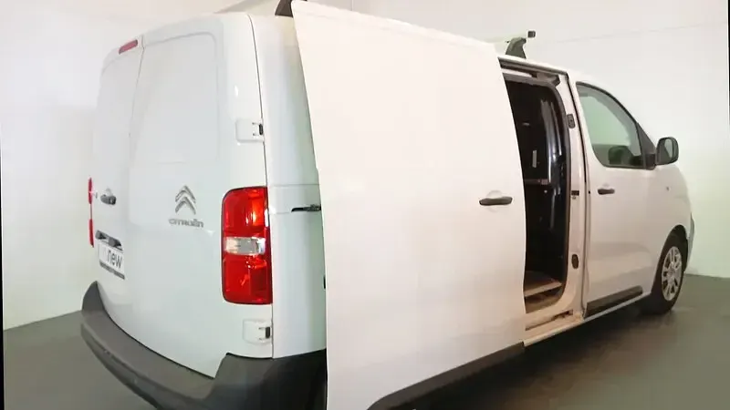 Usado Citroën Jumpy Comfort 122 CV (89 kW) 2017 Blanco Monovolumen
