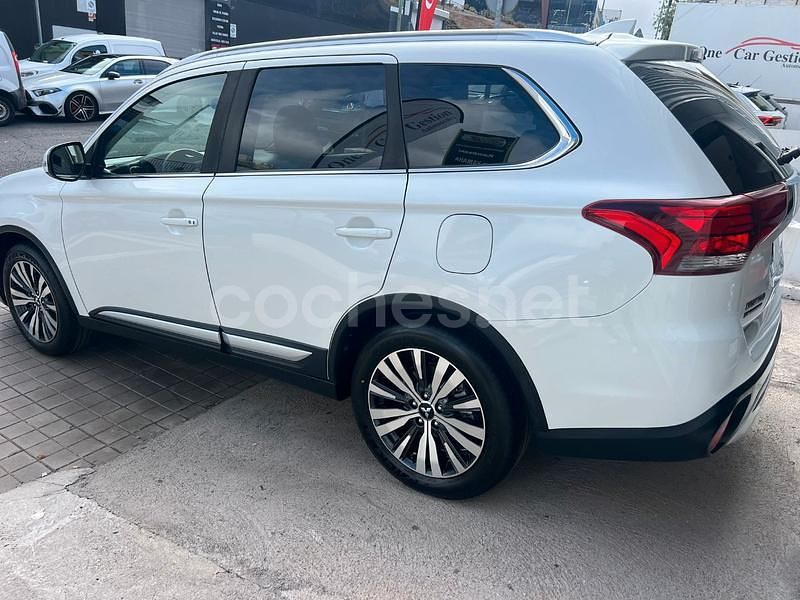 Usado Mitsubishi Outlander Motion 150 CV (110 kW) 2019 Blanco SUV