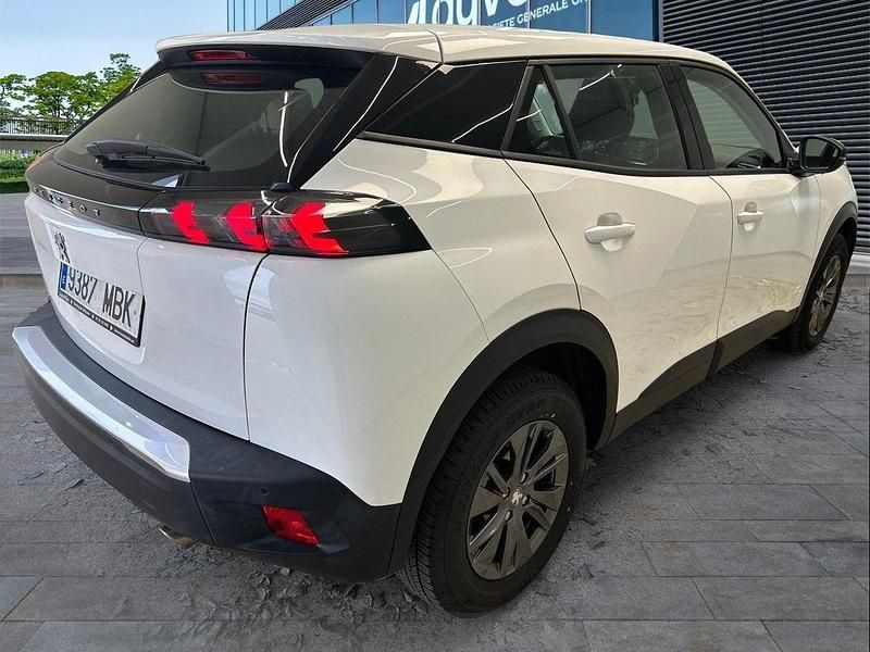 Usado Peugeot 2008 Active 130 CV (95 kW) 2022 Blanco SUV