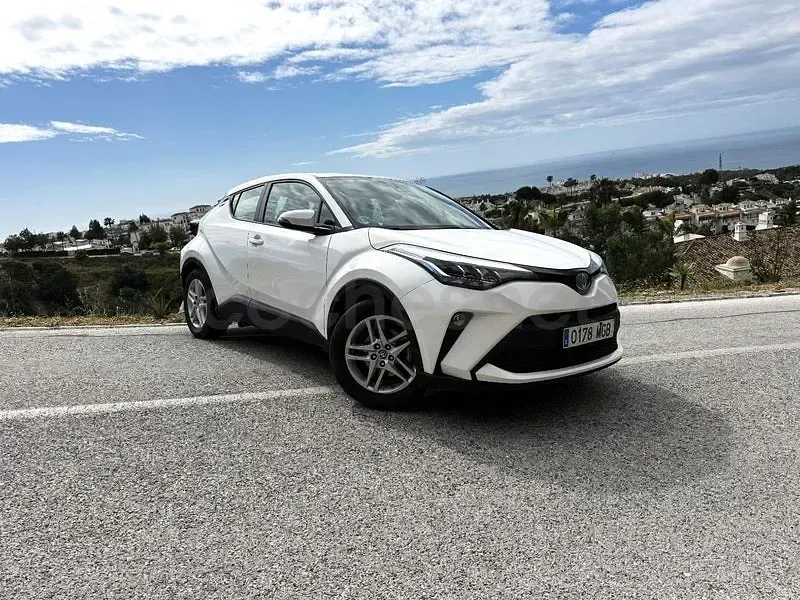 Usado Toyota C-HR Active 122 CV (89 kW) 2023 Blanco SUV