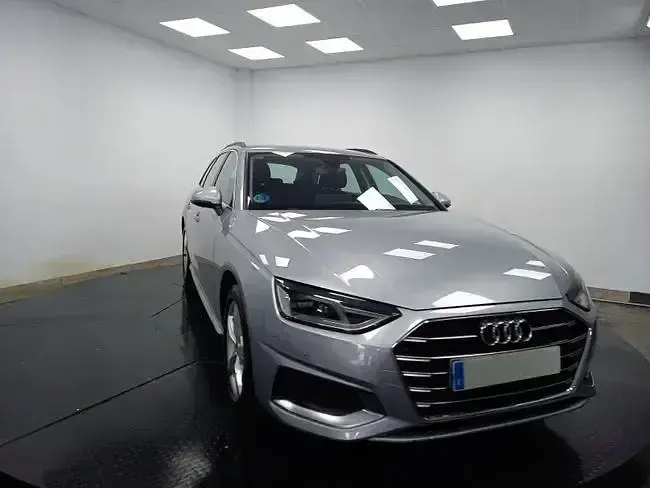Usado Audi A4 Advanced Plus 163 CV (119 kW) 2021 Gris Familiar