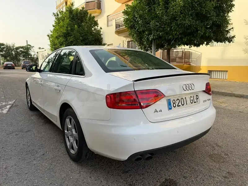 Usado Audi A4 140 CV (102 kW) 2008 Blanco Berlina