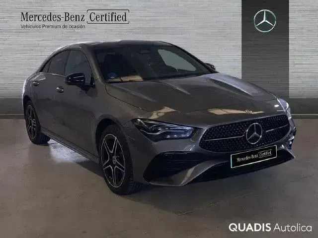Usado Mercedes CLA250e 218 CV (160 kW) 2025 Gris montaña Berlina