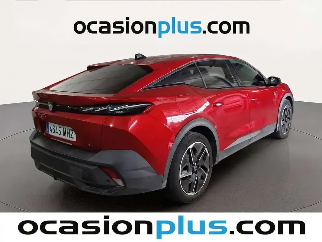 Usado Peugeot 408 GT 131 CV (96 kW) 2023 Rojo SUV