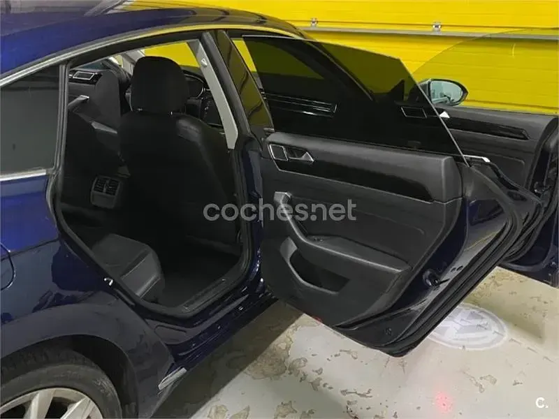 Usado VW Arteon Elegance 150 CV (110 kW) 2019 Azul Utilitario