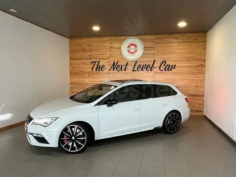 Usado Seat Leon CUPRA 300 CV (220 kW) 2018 Blanco Familiar