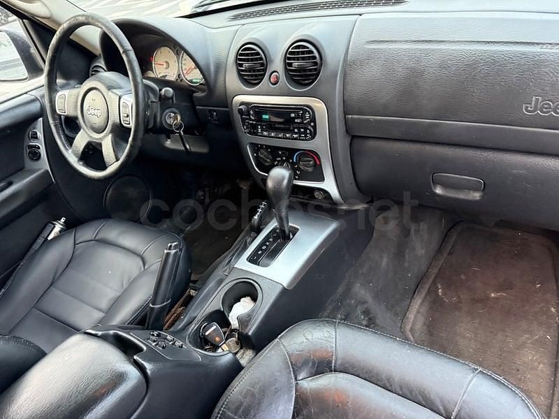 Usado Jeep Cherokee Limited 143 CV (105 kW) 2004 Gris / plata SUV