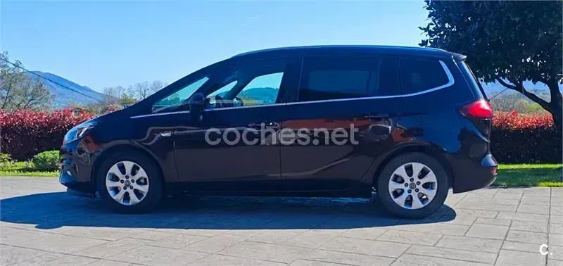 Usado Opel Zafira Tourer Selective 140 CV (102 kW) 2017 Marrón Monovolumen