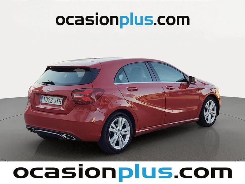 Usado Mercedes A200 Style 136 CV (100 kW) 2017 Rojo Utilitario