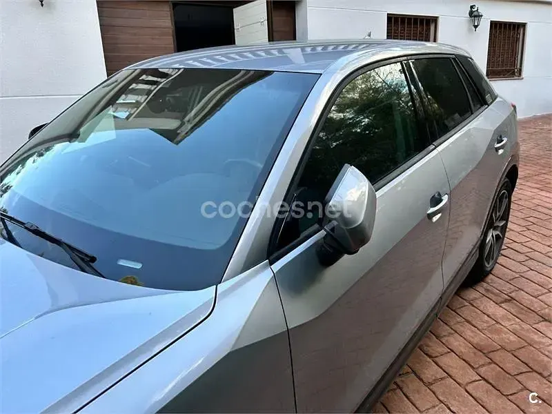Usado Audi Q2 Design 116 CV (85 kW) 2017 Gris / plata SUV