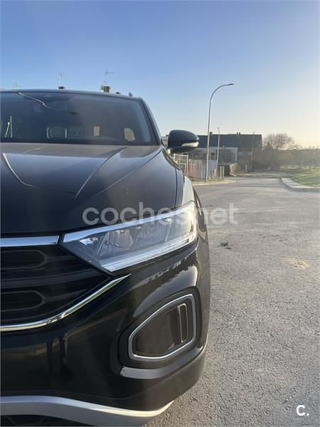 Usado VW T-Roc Business 115 CV (84 kW) 2025 Negro SUV