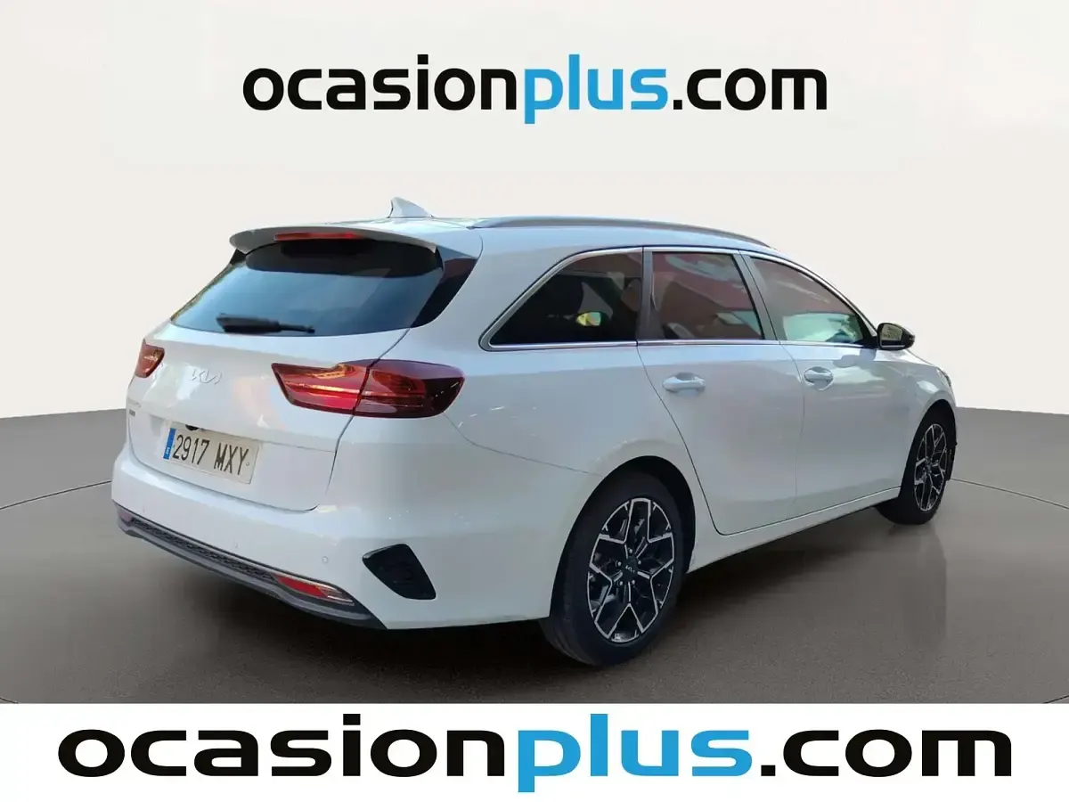 Usado Kia Ceed Style 100 CV (73 kW) 2025 Blanco Utilitario