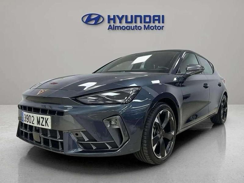 Usado Cupra Leon 150 CV (110 kW) 2025 Gris Utilitario