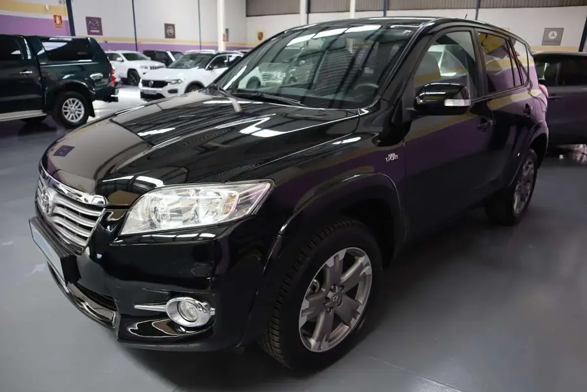 Usado Toyota RAV4 Executive 150 CV (110 kW) 2011 Negro SUV