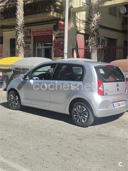 Usado Seat Mii Style 60 CV (44 kW) 2014 Gris / plata Utilitario