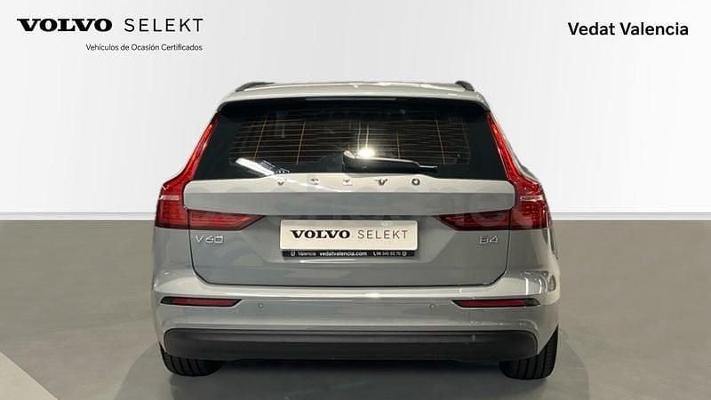 Uusi Volvo V60 Core 197 HP (144 kW) 2025 Harmaa Farmari