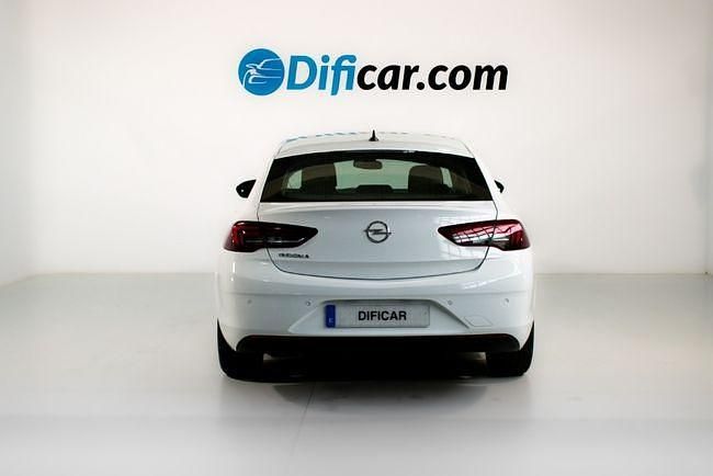 Usado Opel Insignia Business Edition 122 CV (89 kW) 2021 Blanco Berlina