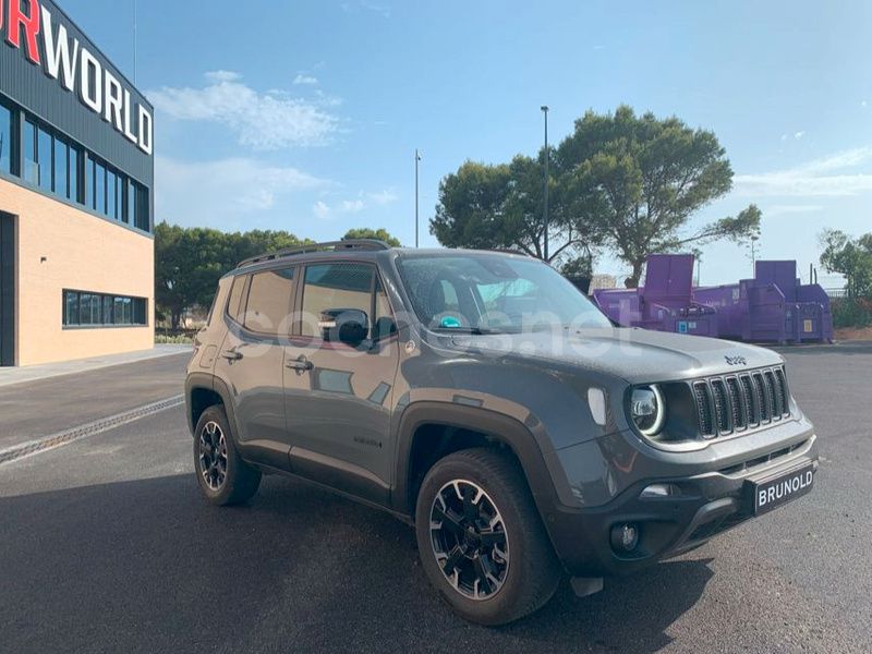 Usado Jeep Renegade Trailhawk 240 CV (176 kW) 2023 Gris / plata SUV