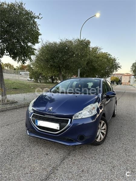 Azul Usado 2013 Peugeot 208 Utilitario | 7500 € (Precio justo) - Imagen 1/4
