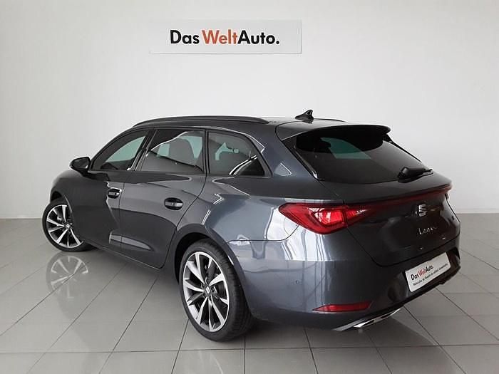 Gris Nuevo 2025 Seat Leon FR | 32.500 € - Imagen 1/4