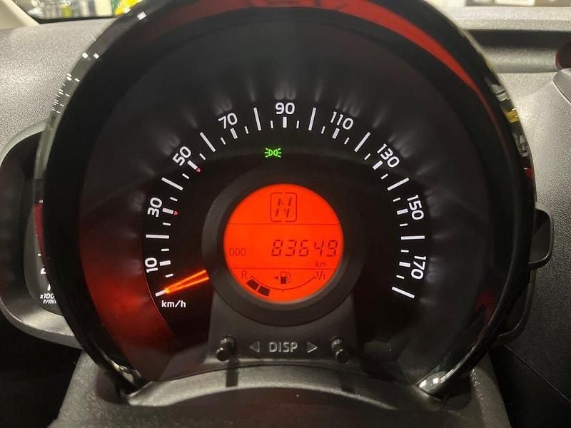 Usado Citroën C1 72 CV (52 kW) 2018 Rojo Utilitario