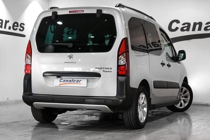 Usado Peugeot Partner Outdoor 100 CV (73 kW) 2018 Monovolumen