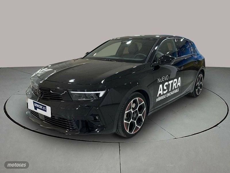 Negro Usado 2022 Opel Astra GS Line Berlina | 29.100 € - Imagen 1/4